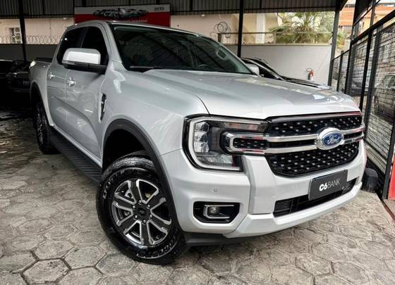 FORD RANGER 3.0 V6 TURBO DIESEL CD XLT 4X4 AUTOMÁTICO